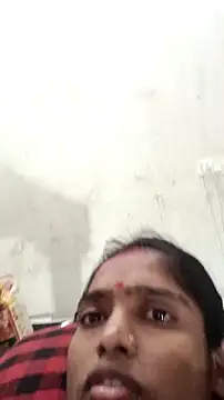 Snapshot of Guriya0076 chatting on 10.28.25 Guriya0076 online show from 10.28.25