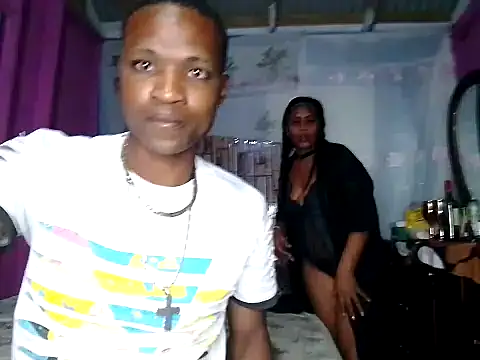 Snapshot of RichandBlondie chatting on 11.30.25 RichandBlondie online show from 11.30.25