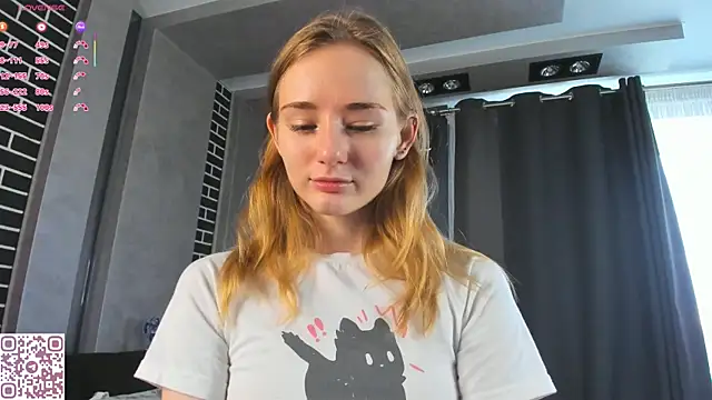 Snapshot of ElvinaRose chatting on 09.25.25 ElvinaRose online show from 09.25.25