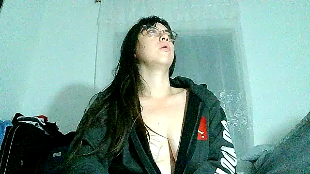 Snapshot of lareinalareinadelanal chatting on 09.28.25 lareinalareinadelanal online show from 09.28.25