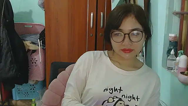 Uhem112 online show from 11.15.25