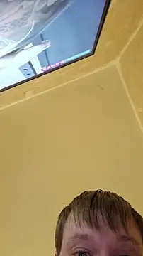 Snapshot of gazb90 chatting on 10.31.25 gazb90 online show from 10.31.25