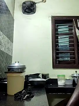 papukurty online show from 10.20.25