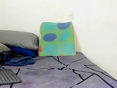 Snapshot of Master_Leonardo chatting on 10.12.25 Master Leonardo online show from 10.12.25