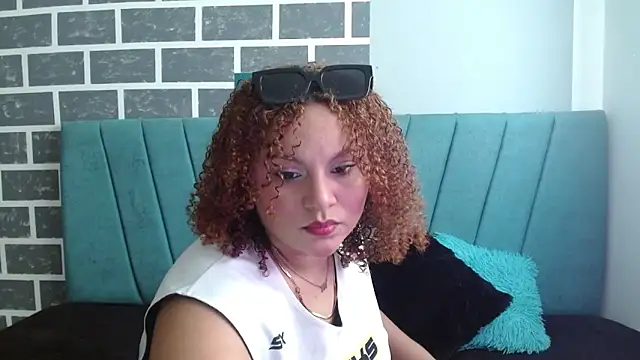 Yera carey online show from 10.15.25