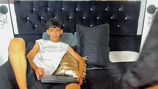 Sebas cat online show from 10.03.25