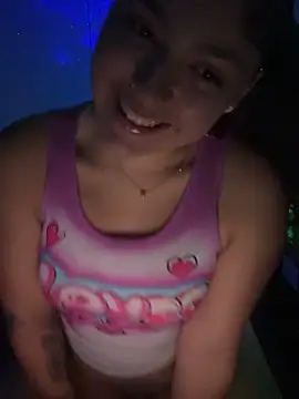 Snapshot of babykalirose chatting on 09.19.25 babykalirose online show from 09.19.25