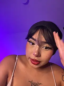 Snapshot of lucialauper_ chatting on 10.18.25 lucialauper  online show from 10.18.25