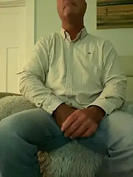 Snapshot of cyclone1212 chatting on 11.02.25 cyclone1212 online show from 11.02.25