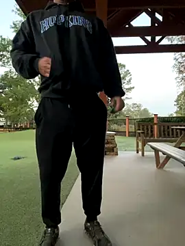 Snapshot of cyclone1212 chatting on 11.03.25 cyclone1212 online show from 11.03.25