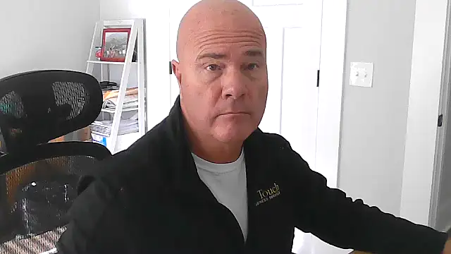 Snapshot of cyclone1212 chatting on 11.04.25 cyclone1212 online show from 11.04.25