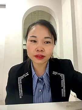 Snapshot of xlj4523 chatting on 10.28.25 xlj4523 online show from 10.28.25