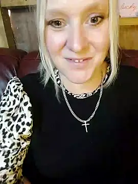 Bouncy-Bella28X online show from 11.04.25