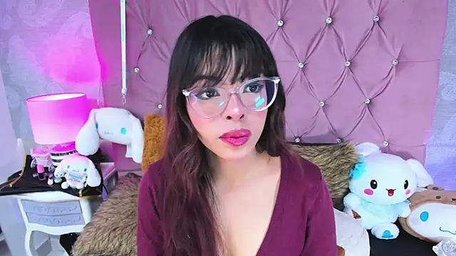 Snapshot of ZarahQueen chatting on 09.15.25 ZarahQueen online show from 09.15.25
