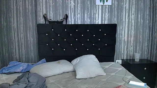 Alicee Moonn online show from 11.26.25