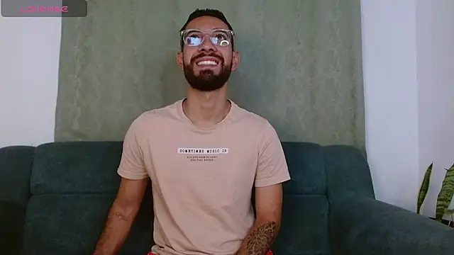 Snapshot of ReyPablo1 chatting on 09.14.25 ReyPablo1 online show from 09.14.25