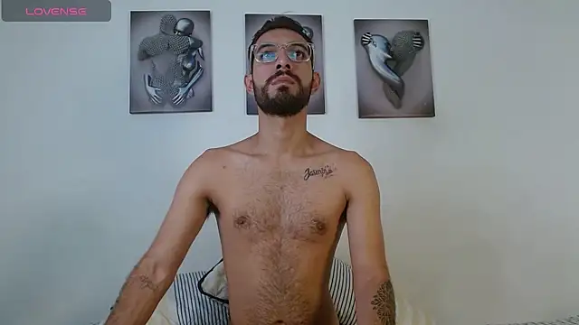 Snapshot of ReyPablo1 chatting on 09.21.25 ReyPablo1 online show from 09.21.25