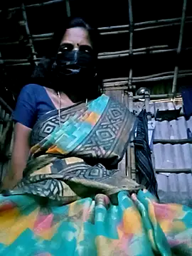 Snapshot of Tamilauntyhot chatting on 09.09.25 Tamilauntyhot online show from 09.09.25