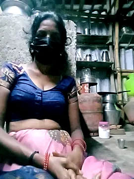 Snapshot of Tamilauntyhot chatting on 09.20.25 Tamilauntyhot online show from 09.20.25