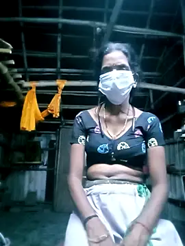 Snapshot of Tamilauntyhot chatting on 10.06.25 Tamilauntyhot online show from 10.06.25