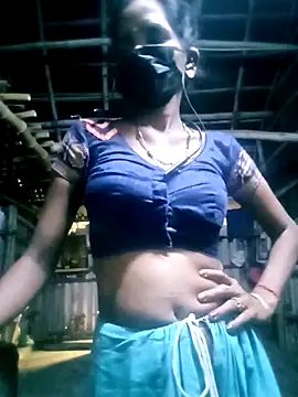 Snapshot of Tamilauntyhot chatting on 10.12.25 Tamilauntyhot online show from 10.12.25