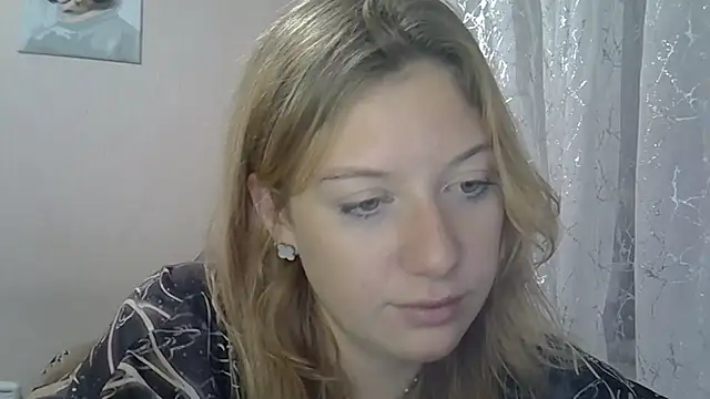 Lily Ember online show from 10.05.25