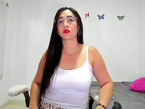 Snapshot of TamiDesire chatting on 09.17.25 TamiDesire online show from 09.17.25