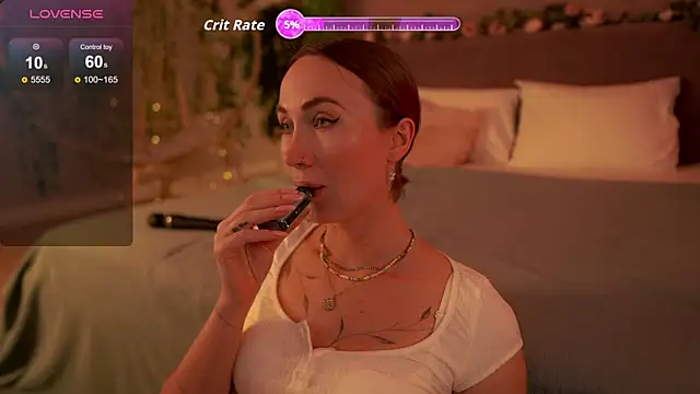 Snapshot of Serena_Waldarf chatting on 09.23.25 Serena Waldarf online show from 09.23.25