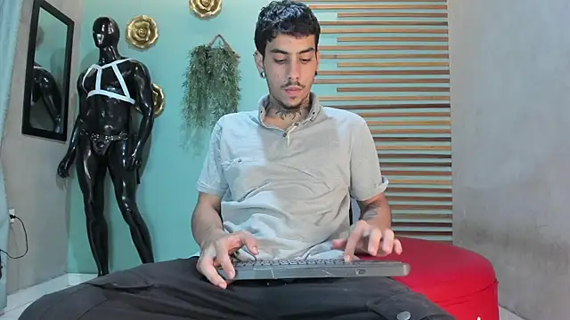 Snapshot of jharol_cardonaa chatting on 11.09.25 jharol cardonaa online show from 11.09.25