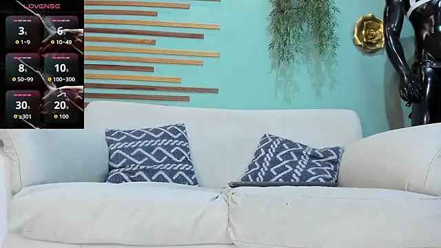 Snapshot of jharol_cardonaa chatting on 11.21.25 jharol cardonaa online show from 11.21.25