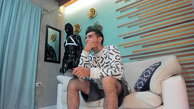 Snapshot of jharol_cardonaa chatting on 11.29.25 jharol cardonaa online show from 11.29.25