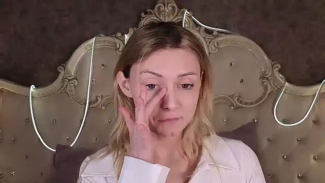 CindyFors online show from 10.16.25