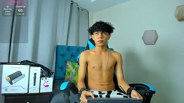 Snapshot of _taylor_black chatting on 09.11.25 taylor black online show from 09.11.25