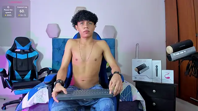 Snapshot of _taylor_black chatting on 09.26.25 taylor black online show from 09.26.25