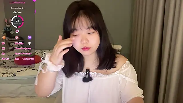 Kittenfishing online show from 11.01.25