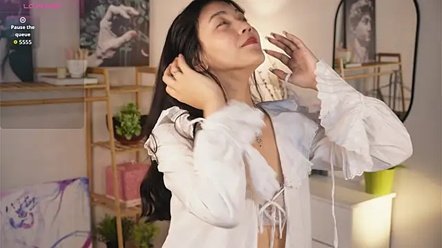 MoiraEger online show from 09.18.25