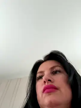 Snapshot of Desire-XOXOX chatting on 09.14.25 Desire-XOXOX online show from 09.14.25