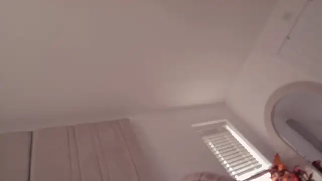 Snapshot of Desire-XOXOX chatting on 10.22.25 Desire-XOXOX online show from 10.22.25