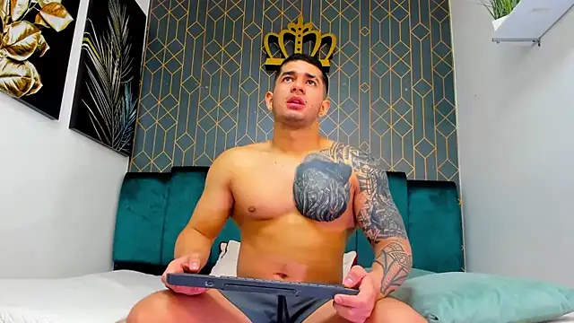 king falconer online show from 09.27.25