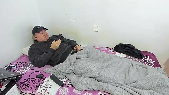 Snapshot of fuckynations chatting on 03.02.25 fuckynations online show from 03.02.25