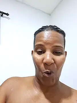 Snapshot of VikysDavis chatting on 10.07.25 VikysDavis online show from 10.07.25