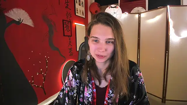 Snapshot of TessaMill chatting on 09.30.25 TessaMill online show from 09.30.25