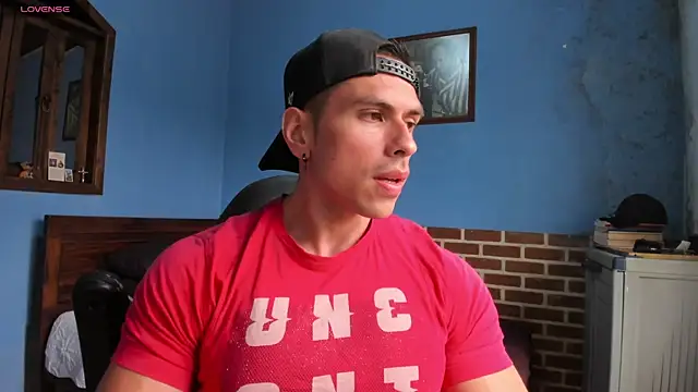 Snapshot of justinkarter chatting on 11.05.25 justinkarter online show from 11.05.25