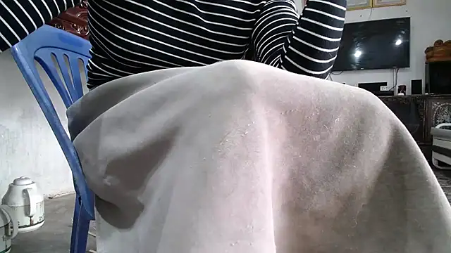 Elisa24 online show from 11.22.25