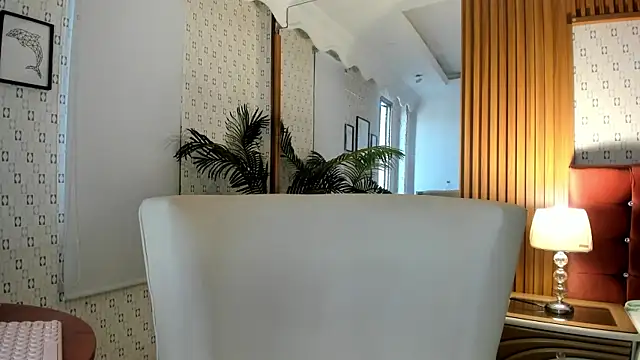 LunaaFerrari online show from 09.23.25