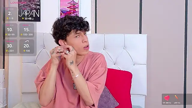 Axel  Evans online show from 11.22.25