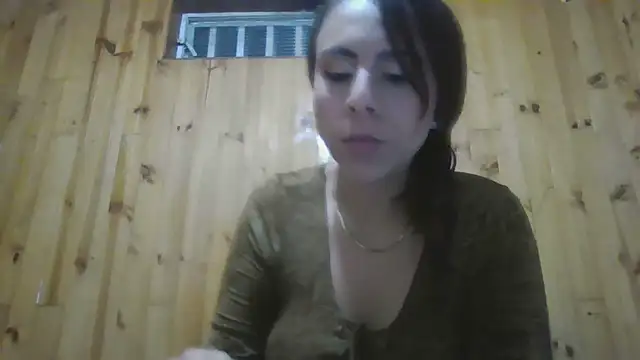 Snapshot of Roselingalvis13 chatting on 09.25.25 Roselingalvis13 online show from 09.25.25