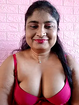 Snapshot of hornyriyanka chatting on 09.25.25 hornyriyanka online show from 09.25.25