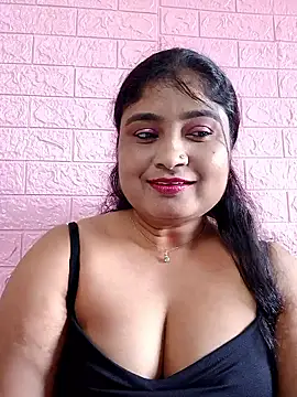 Snapshot of hornyriyanka chatting on 10.11.25 hornyriyanka online show from 10.11.25