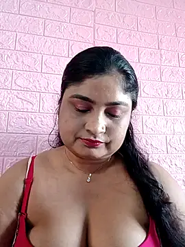Snapshot of hornyriyanka chatting on 10.12.25 hornyriyanka online show from 10.12.25